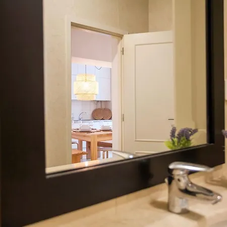 Elegance & Charm By Lovelystay Lejlighed *